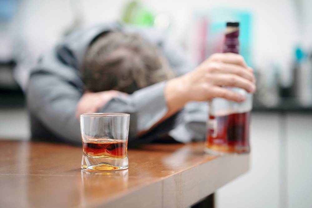 Pokonanie uzależnienia: Jak rzucić alkohol efektywnie