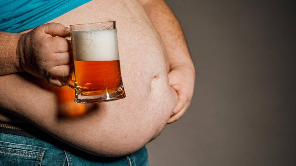 Brzuch alkoholowy: Mity i fakty