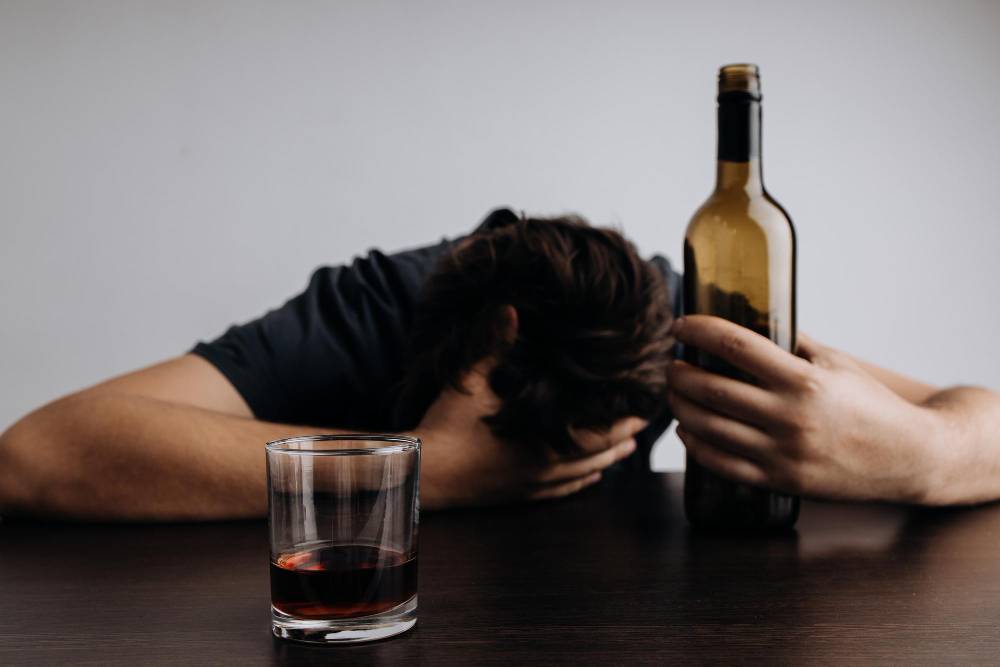 Co niszczy alkohol w organizmie: pełna lista
