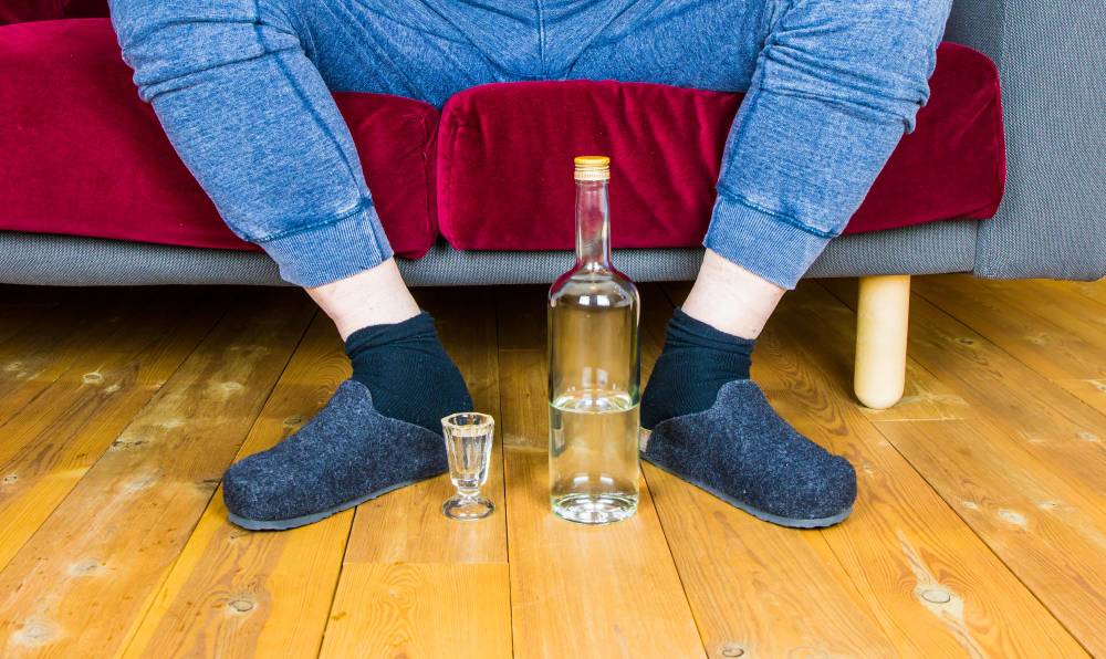 Dlaczego alkoholik kłamie: psychologia uzależnienia